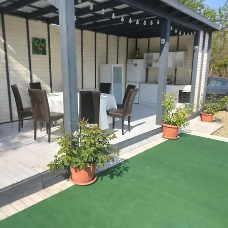 Konukevi Casa Rustica 3*
