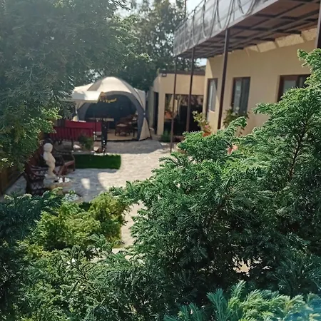 Casa Rustica بيت ضيافة Năvodari